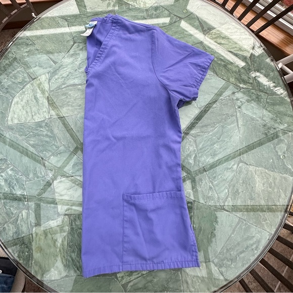 SB Scrubs Women’s Medium Scrub Top - Picture 3 of 3